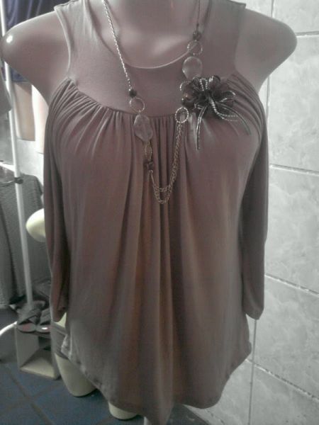 Blusa com Flor